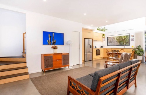 North Perth Apartment | North Perth Lanehouse