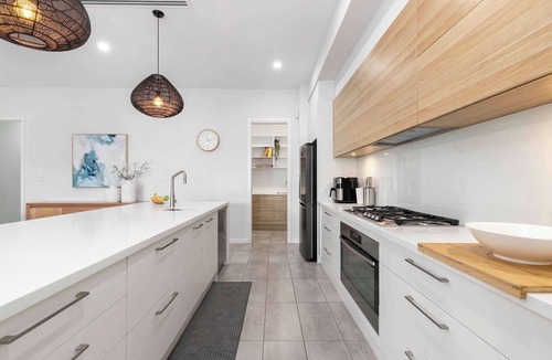 Glenelg North House | Northshore Luxe Pool House Glenelg North
