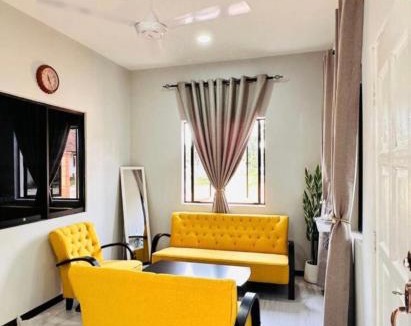 Mersing Ski Chalet | NoWa Residence Rumah Kuning