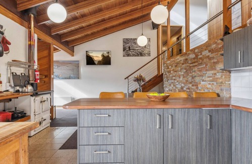 Crackenback Ski Chalet | Nowhere Chalet Crackenback