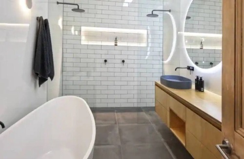 Lancefield House | NudgeNudgeWinkWink (Suits Up To Three Couples)