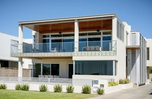 Dunsborough House | Number 10 I Private Properties