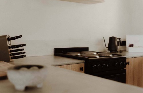 Coles Bay House | Numie - Retreat House