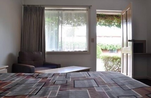 Blackburn Hotel | Nunawading Motor Inn