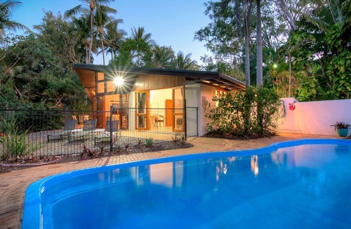 Oak Beach House | Oak Beach on the Sand