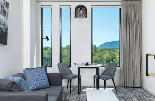Cairns Central Business District Hotel | Oaks Cairns Hotel