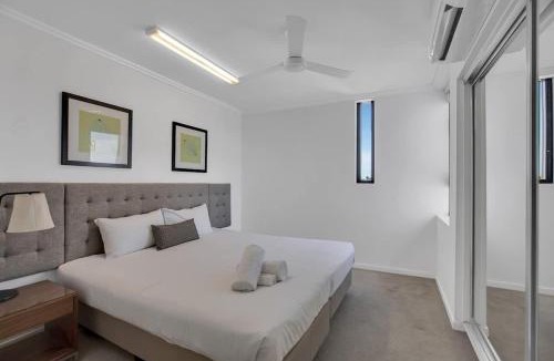 Mackay Apartment | Oaks Carlyle - 2BR Executive Apt Near Mackay CBD