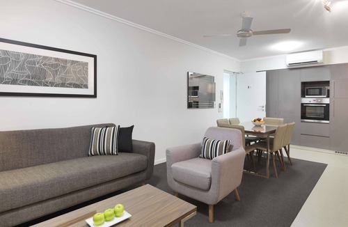 Mackay Hotel | Oaks Mackay Carlyle Suites