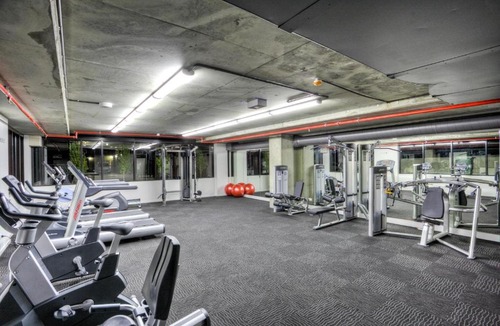 Melbourne Hotel | Oaks Melbourne St Kilda Road Hotel