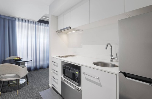 Melbourne Hotel | Oaks Melbourne St Kilda Road Hotel