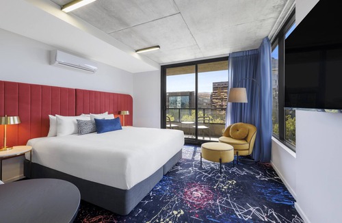 Melbourne Hotel | Oaks Melbourne St Kilda Road Hotel