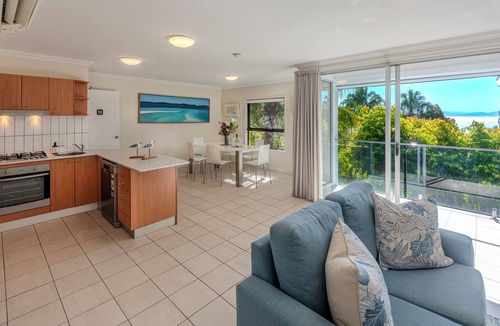 Hamilton Island Apartment | Oasis 13, Oasis 13 on Hamilton Island