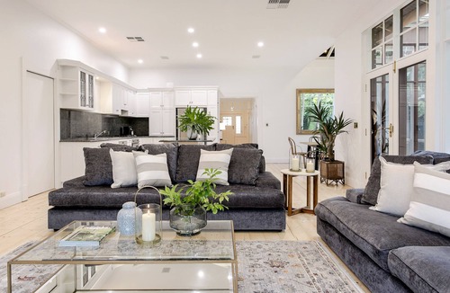 Dulwich House | Oasis - Luxe living, with pool/walk to cafes