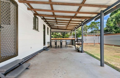 Torquay House | Oasis on Bideford - 3 bedroom