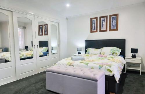 Newport House | Oberon home