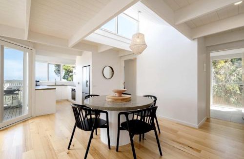 Ocean Grove House | Ocean Breeze and Sweeping Coastal Views