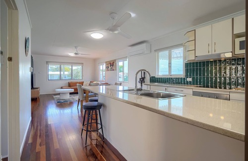 Torquay House | Ocean Getaway