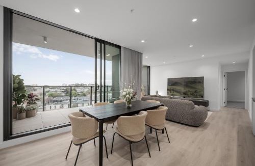 Saint Kilda South Apartment | Ocean Glimpse - A Designer Sub-Penthouse at 333STK