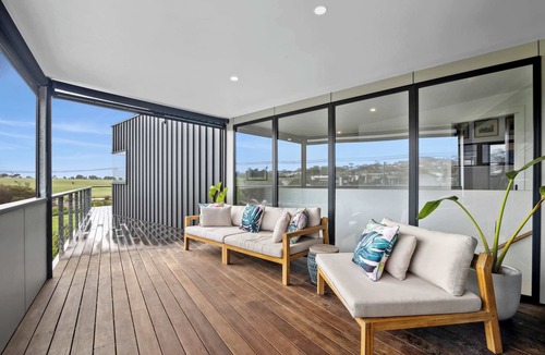 Jan Juc House | Ocean, Golf Course and Parkland Views 250m to Sand
