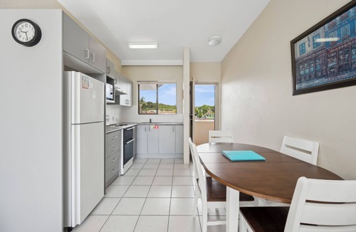 Coffs Harbour Apartment | Ocean Parade 4 Stylish Two-Bedroom Holiday Apartment
