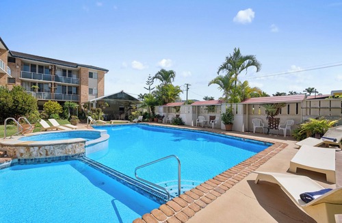 Coffs Harbour Apartment | Ocean Parade 4 Stylish Two-Bedroom Holiday Apartment