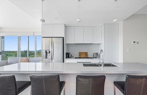 Magenta Shores Apartment | Ocean View Retreat