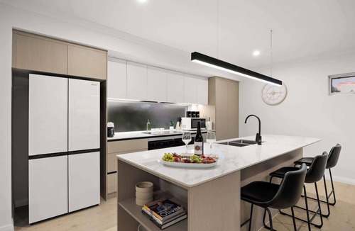 Ocean Reef House | Ocean View Stay Near Burns Beach & Cafés