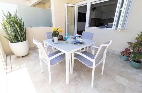 Cottesloe Apartment | Ocean Views Apartment – Relax, Recharge & Enjoy the View