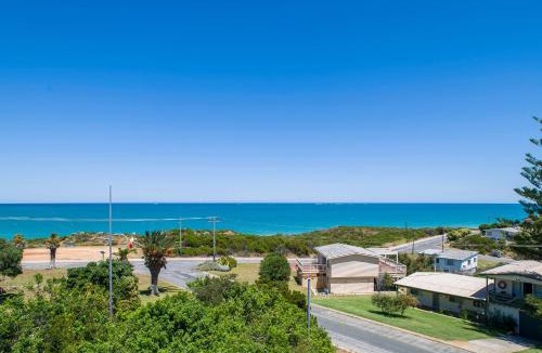 Guilderton House | Ocean Vista Large Home With Ocean Views