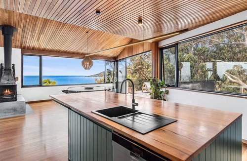 Lorne House | Ocean Winds Lorne