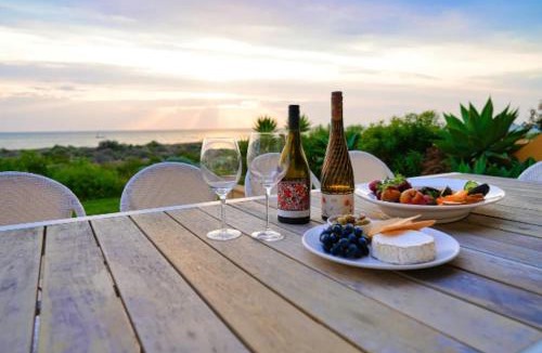 Tennyson House | Oceanfront Oasis