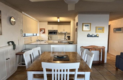 Kings Beach Apartment | Oceanic #7 - Great Location With Ocean Views