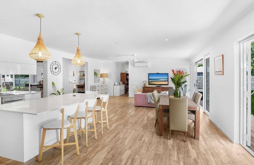 Clifton Beach House | Oceans Escape Clifton