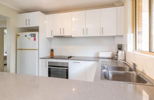 Boomerang Beach Apartment | Oceanside 17 Breezes