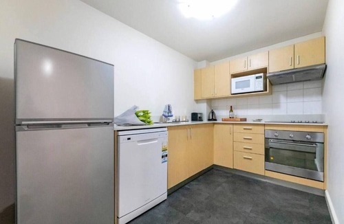 Darwin City Centre Apartment | Oceanview Corner Resort like Living with Pool