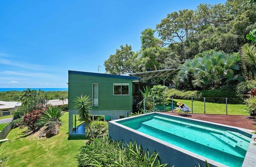 Palm Cove House | Oceanview Family Retreat w/Private Pool & Fast WiFi