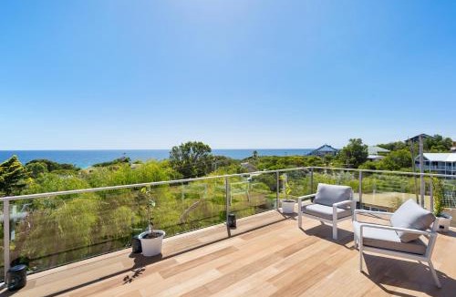Peppermint Grove Beach House | Oceanview Manor by "Peppy Beach Retreats" - Two Houses in One with Panoramic Views
