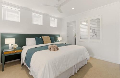 Urangan Apartment | Oceanview Oasis