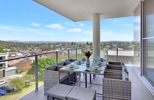 Caves Beach Apartment | Oceanview Penthouse Caves Beach