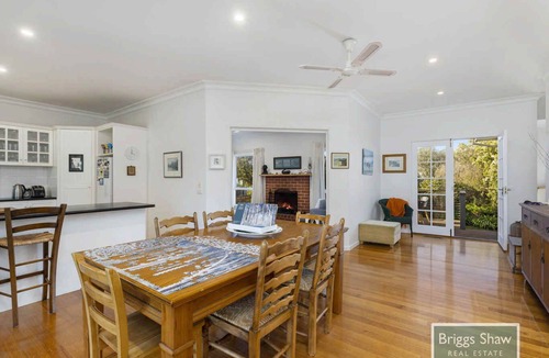 Blairgowrie Cottage | Ode to Glittering Bay