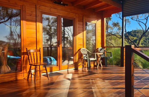 Widgee House | Off-grid bliss: Cozy retreat immersed in Australian Bush Mountain stunning views