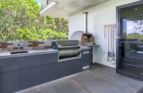 Kewarra Beach Apartment | Ohana- Luxury Family Escape
