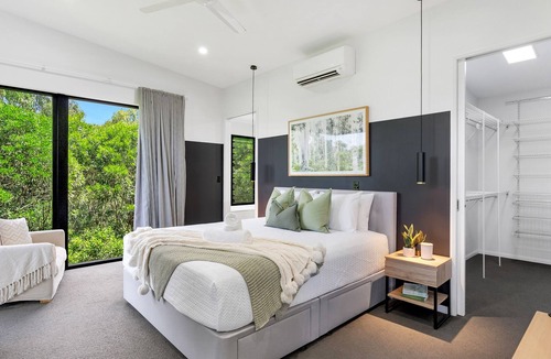 Kewarra Beach Apartment | Ohana- Luxury Family Escape
