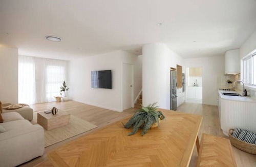 Anna Bay Villa | Olas Villa 5 | Luxe 3BR · Plunge Pool · Near Beach