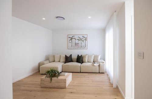 Anna Bay Villa | Olas Villa 6 - Plunge Pool & Walk to Beach