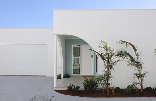Anna Bay Villa | Olas Villa 6 - Plunge Pool & Walk to Beach