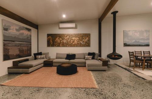 Myocum House | Old Bales Serene Hinterland Oasis