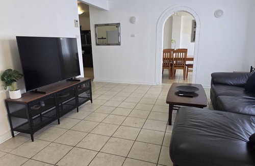 Rangeway House | Old Beauty in Central Location