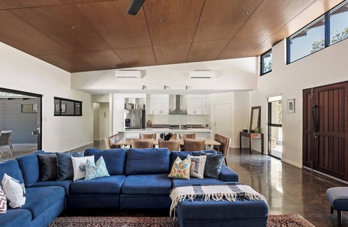 Quindalup House | Old Mill Grove Bush Escape Near Beaches and Wineries