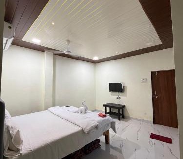 Diveagar Hostel | Om residency